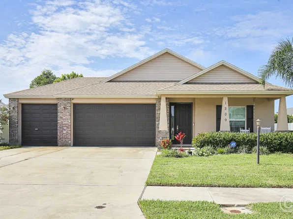 1209 Wild Daisy Dr, Plant City, FL 33563