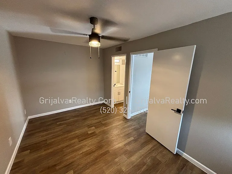 2322 Elaine Blvd — Photo 8