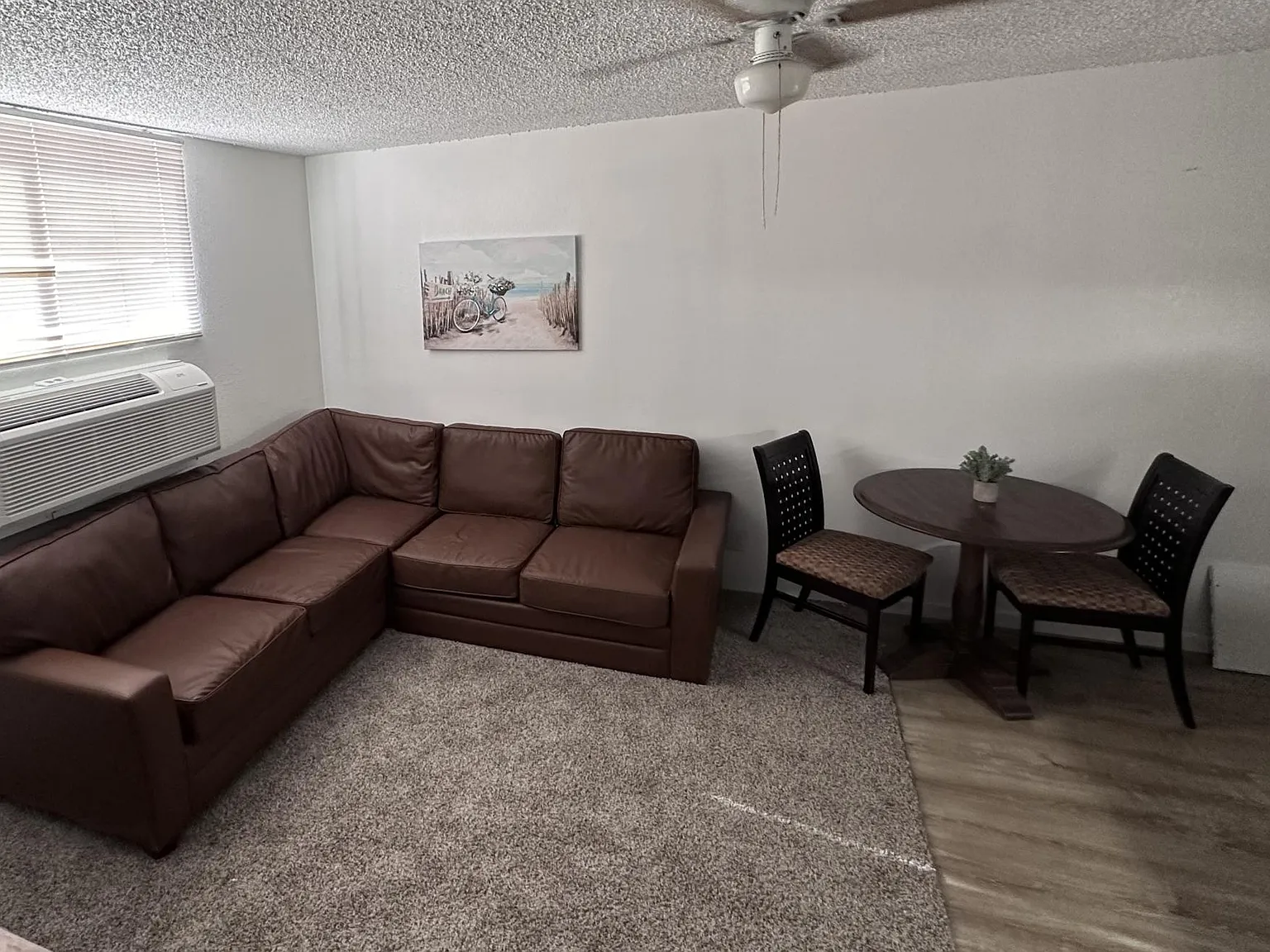 Sunrise Apartments — Photo 4