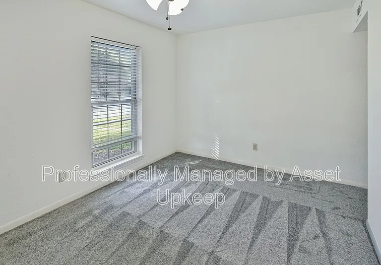 1306 Clearview Dr — Photo 21
