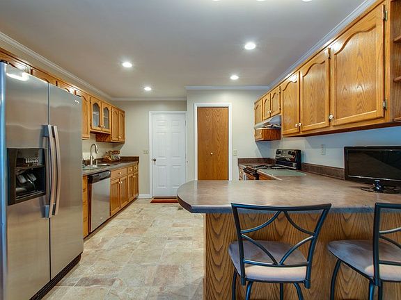 2nd image of 117 Hunters Ln