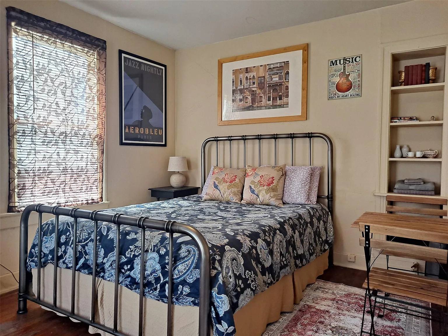 Studio, 1.0 bath, 220 sqft, $995 — Photo 3