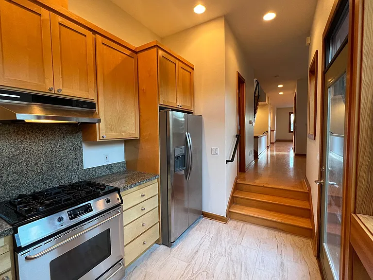 2644 NW Thurman St — Photo 1