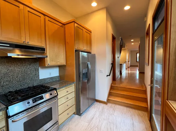 2644 NW Thurman St, Portland, OR 97210