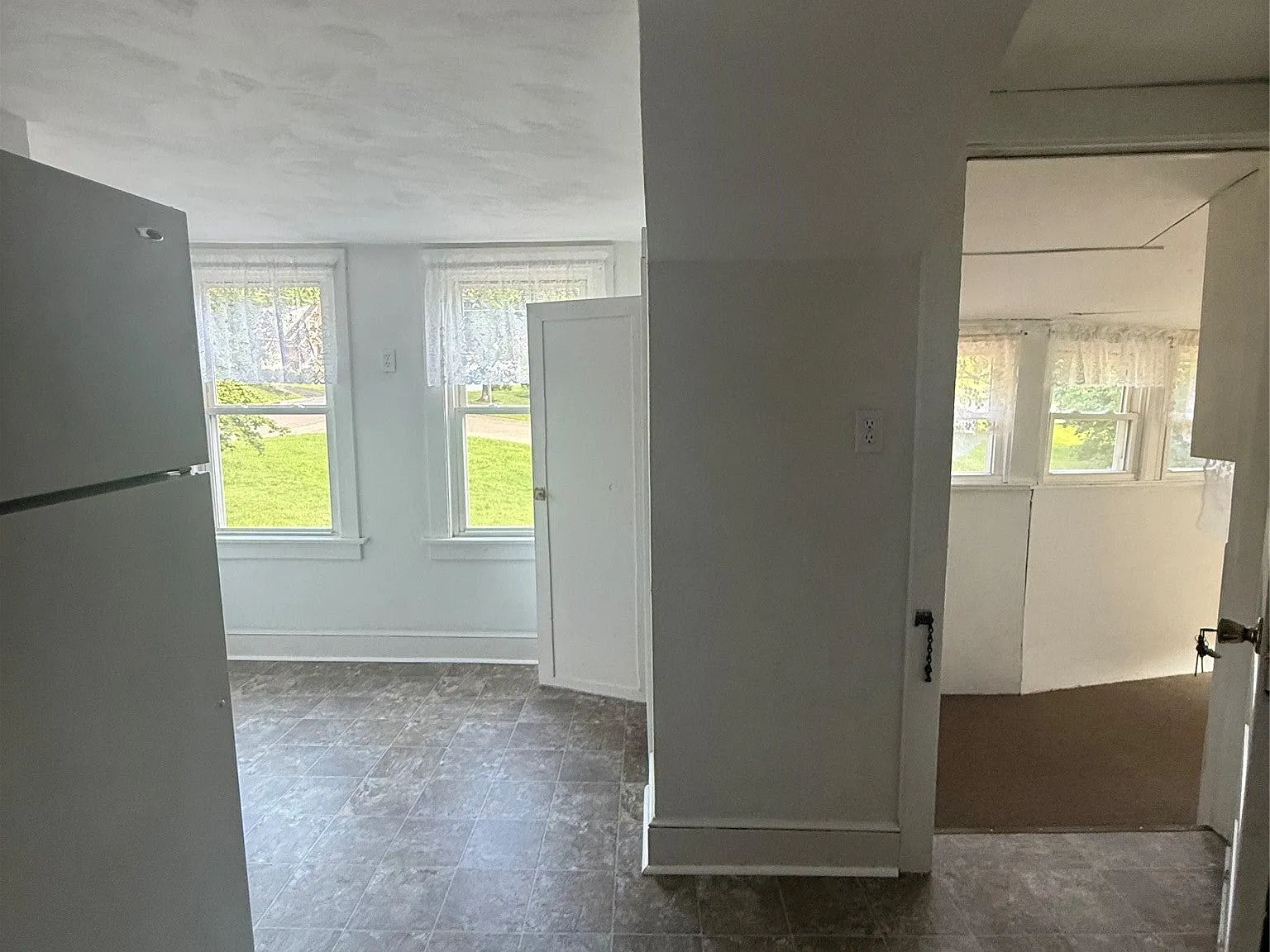 2 bed, 1.0 bath, 800 sqft, $1,700 — Photo 3