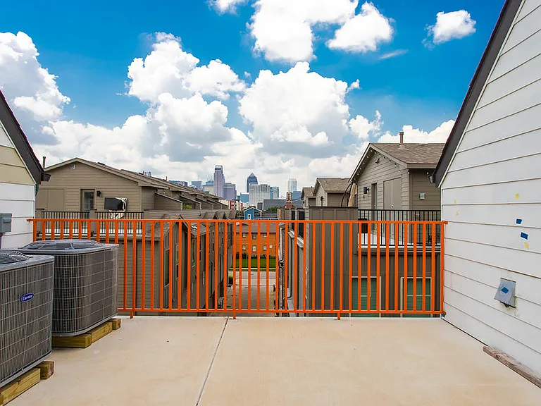 4001 Roseland Ave — Photo 78