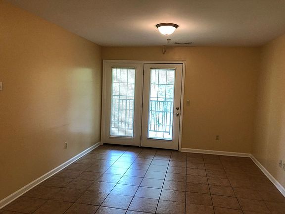 2nd image of 1411 Rocky Ln APT 11