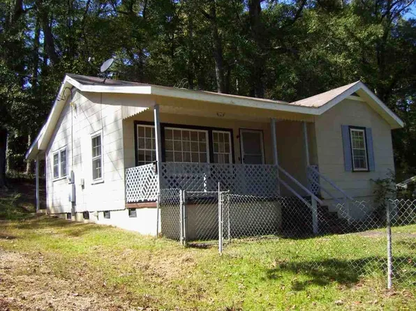 237 3rd Ave NW, Fayette, AL 35555