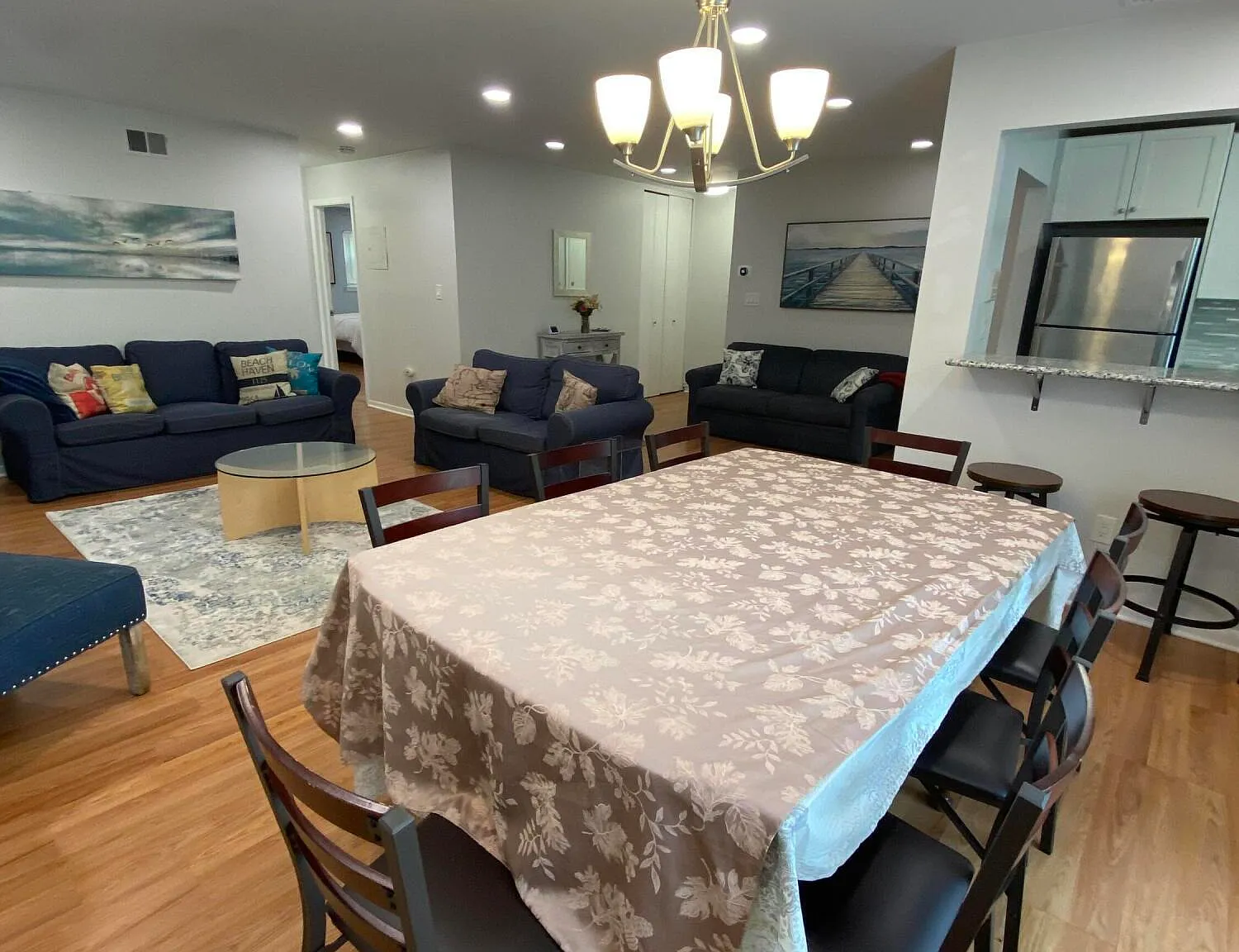 2 bed, 1015 sqft, $1,950 — Photo 2