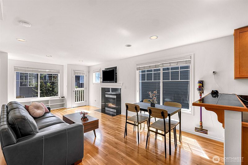 5th image of 8516 Nesbit Avenue N #A