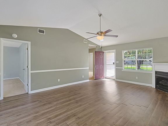 5th image of 2835 Temperance Dr.