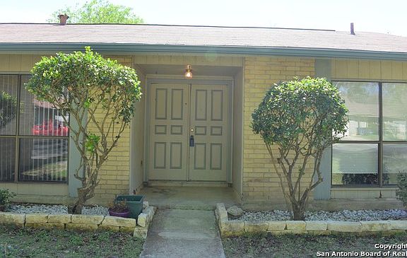 4th image of 2822 Oak Ml