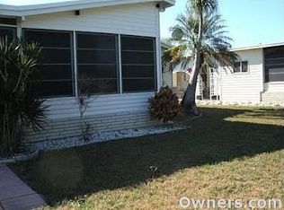3317 9 Iron Ct, N Fort Myers, FL 33917