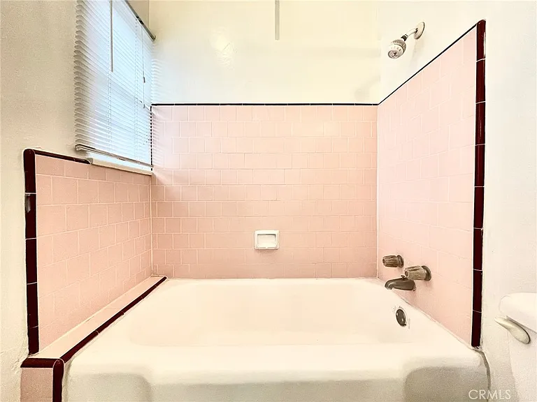 364 Cliff Dr #7 — Photo 10