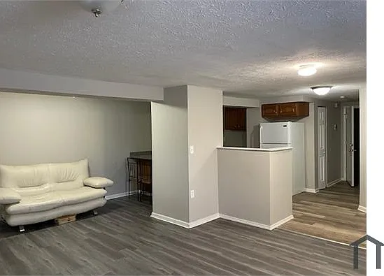 14602 Lake Shore Blvd #1 — Photo 2