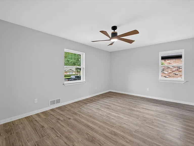 3330 Sharpview Ln — Photo 28