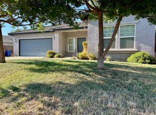 632 Marquette St, Farmersville, CA 93223