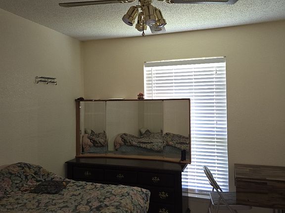 5th image of 1000 Fairlawn St