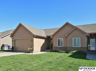 3463 Piney Creek Dr, Elkhorn, NE 68022
