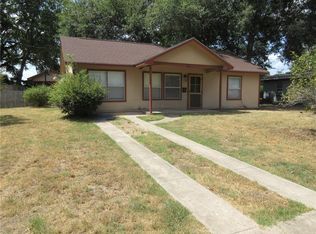 906 Haley Ave, Rockdale, TX 76567