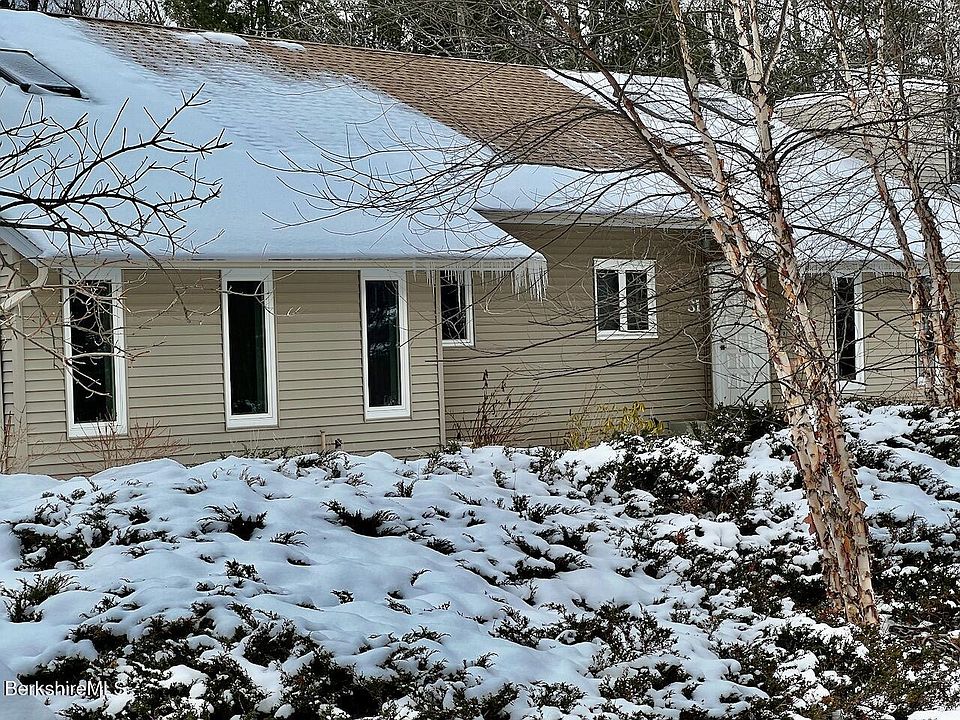1st image of 15 Wexford Ct Unit 32