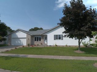 901 Windhill St, Onalaska, WI 54650