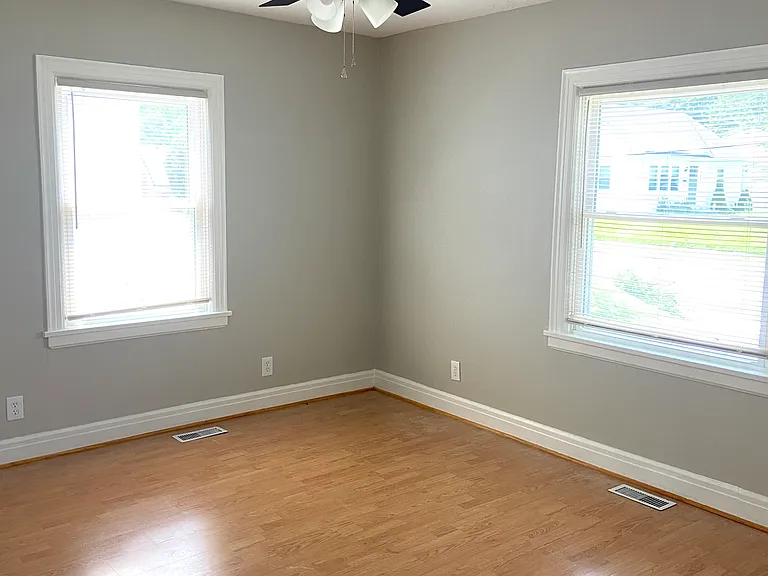 930 Oak Hill Dr — Photo 14