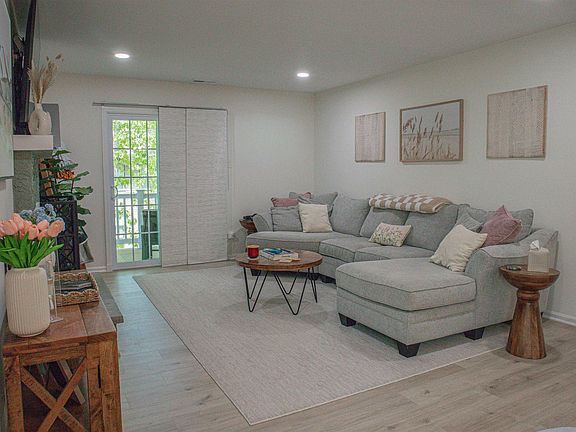 3rd image of 829 Fishers Creek Rd #829