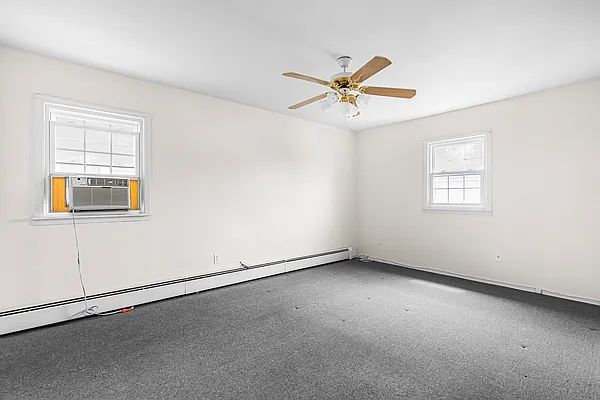 Bedroom, photo 1