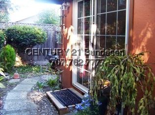 733 Elm Dr, Petaluma, CA 94952