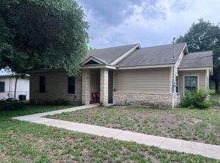 102 Boeck, La Vernia, TX 78121