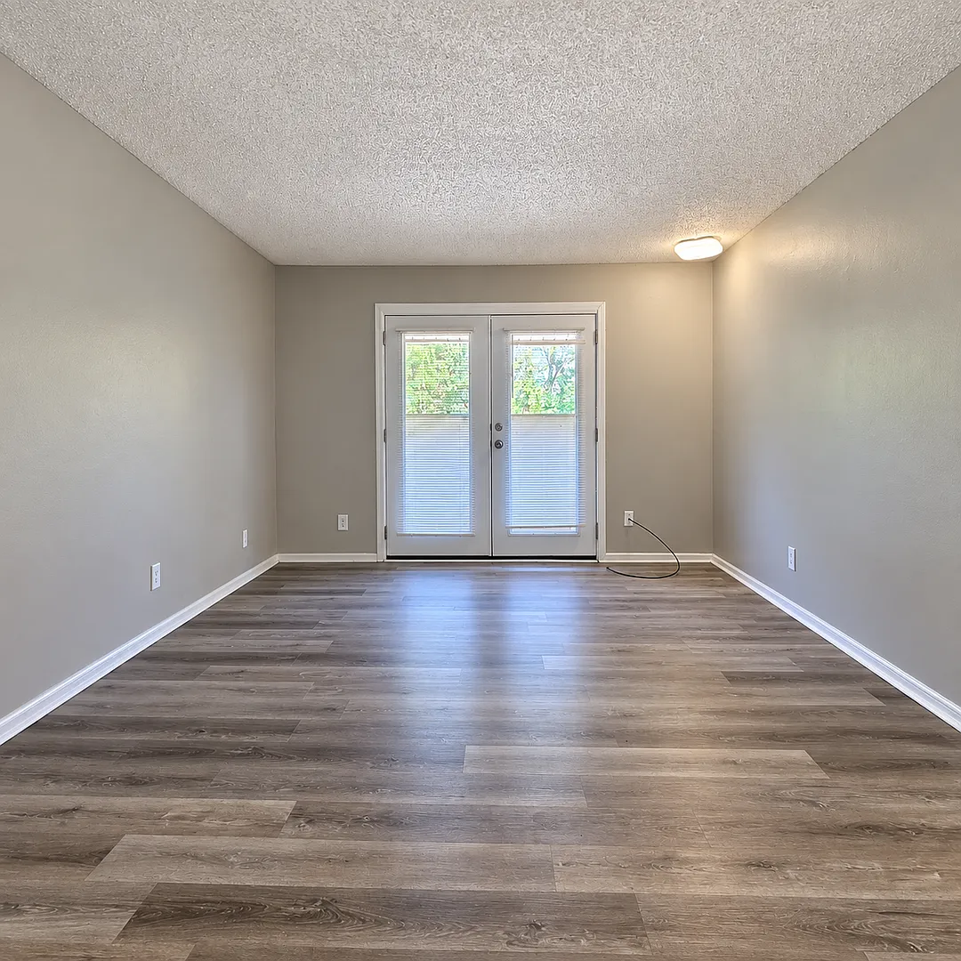 Move In Special! Under New Management - 1bd/1ba — Photo 3