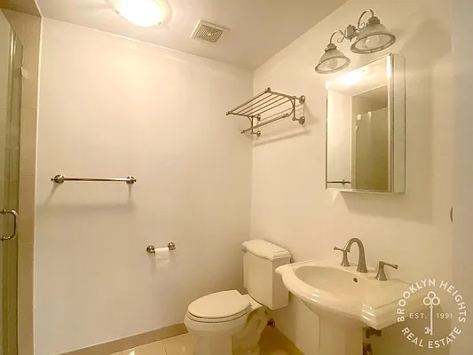 Rented by Brooklyn Heights Real Estate Inc | media 8