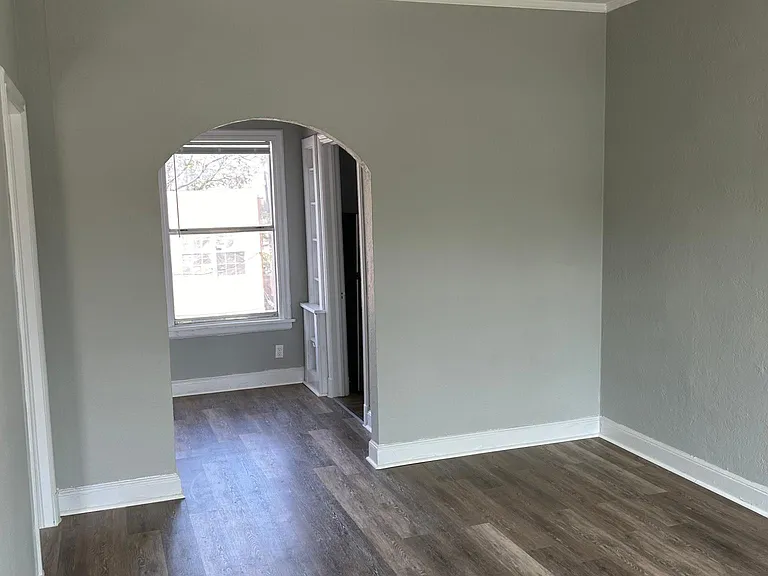 403 W Hollywood Ave #3 — Photo 5