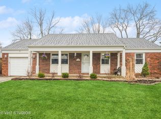 820 Shady Grove Ln, Buffalo Grove, IL 60089