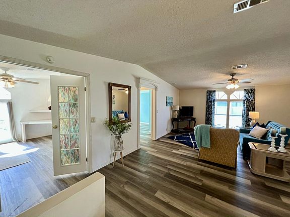 3rd image of 4304 Hamlin Way #Ham4304
