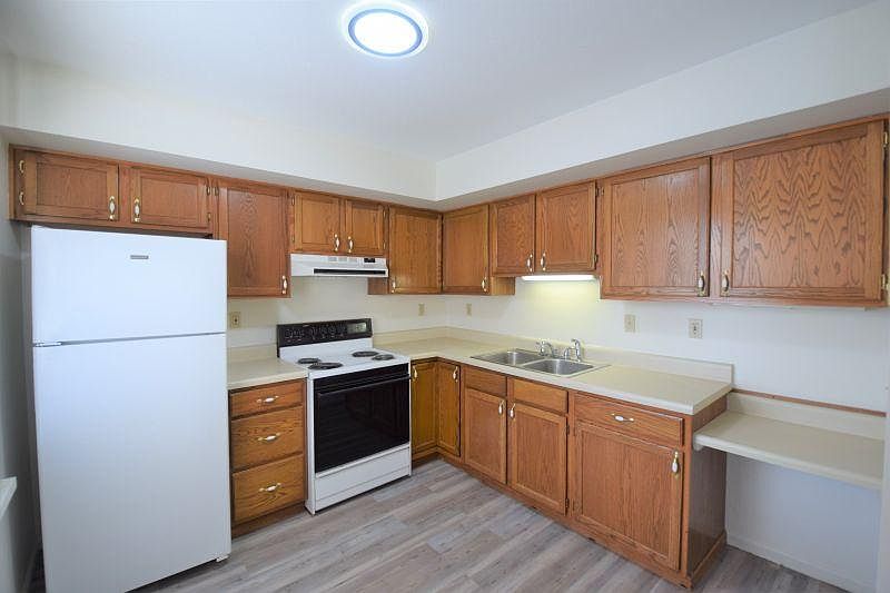 Large Eat-in Kitchen