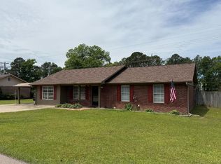 112 Chatham St, Fulton, MS 38843