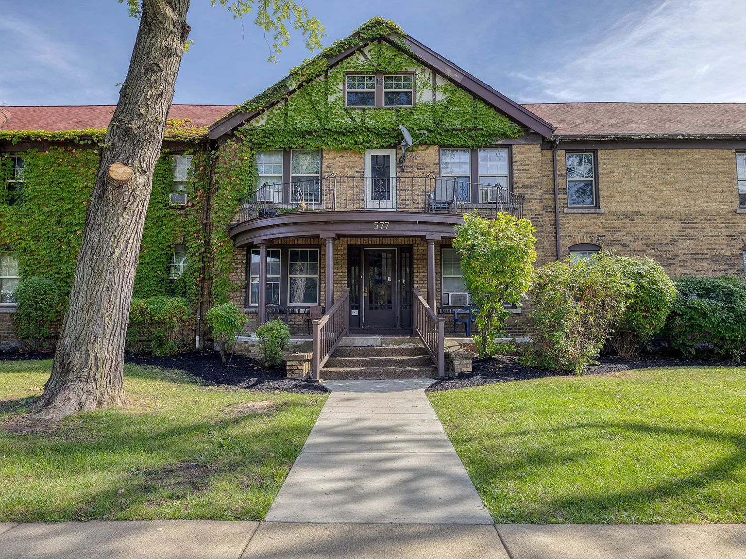 Colvin View Apartments — Photo 4