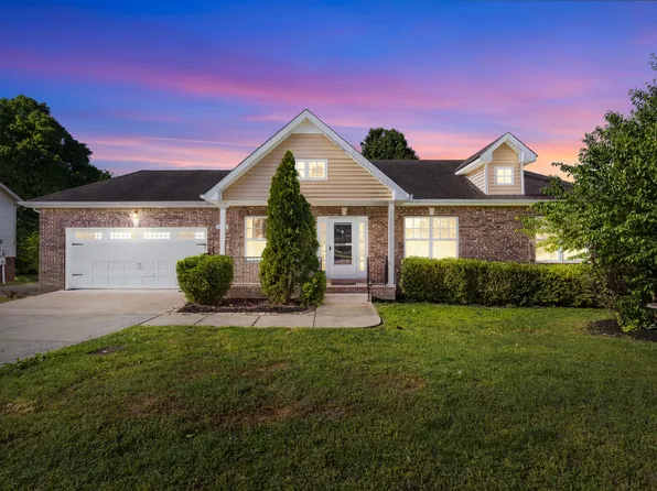 3484 Clover Hill Dr, Clarksville, TN 37043