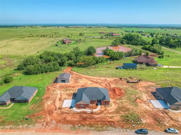 28905 Triple Crown Pl, Cashion, OK 73016