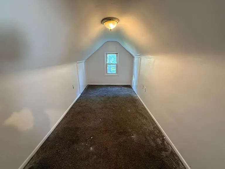 18107 North Blvd — Photo 5