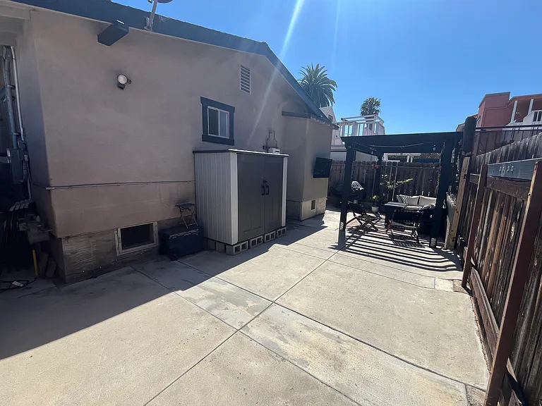 2320 Meade Ave — Photo 15
