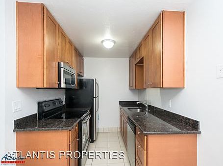 5th image of 152 Lincoln Ave