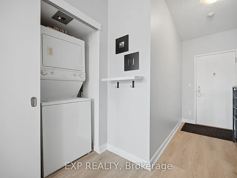126 Simcoe St #1907 — Photo 28