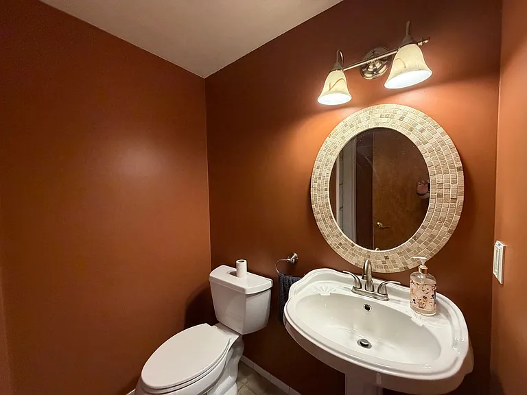 40 Danforth Ct — Photo 9