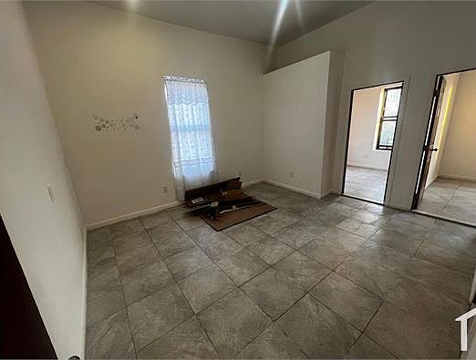 4th image of 1700 Zerega Ave #2