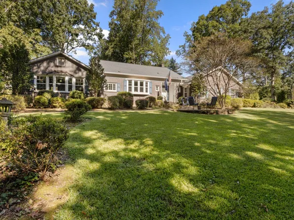 330 E Park Dr, Spartanburg, SC 29302