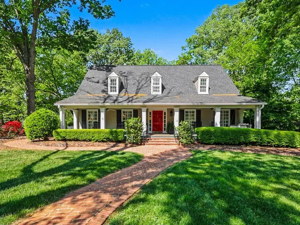 3301 Barnstable Ct, Raleigh, NC 27612