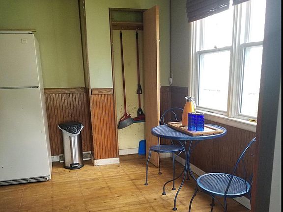 4th image of 320 S College St